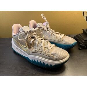 Nike Kyrie Low 4 N7 Desert Sand Pink Blue Basketball Shoes CW3985 Sz 13 Sneakers